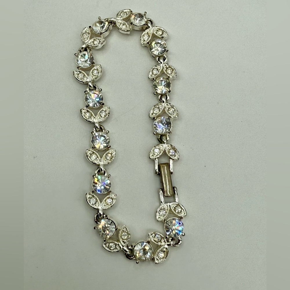 Vintage Napier Crystal Clear Signed Bracelet 7.5” - Picture 8 of 12
